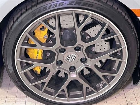 Used 2022 Porsche 911 Carrera 4S image 16