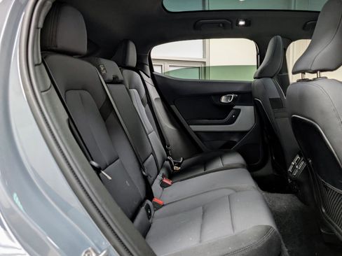 Used 2023 Polestar Polestar 2 w/ Pilot Pack image 21