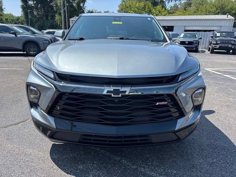 Used 2024 Chevrolet Blazer RS w/ Driver Confidence II Package FWD image 2