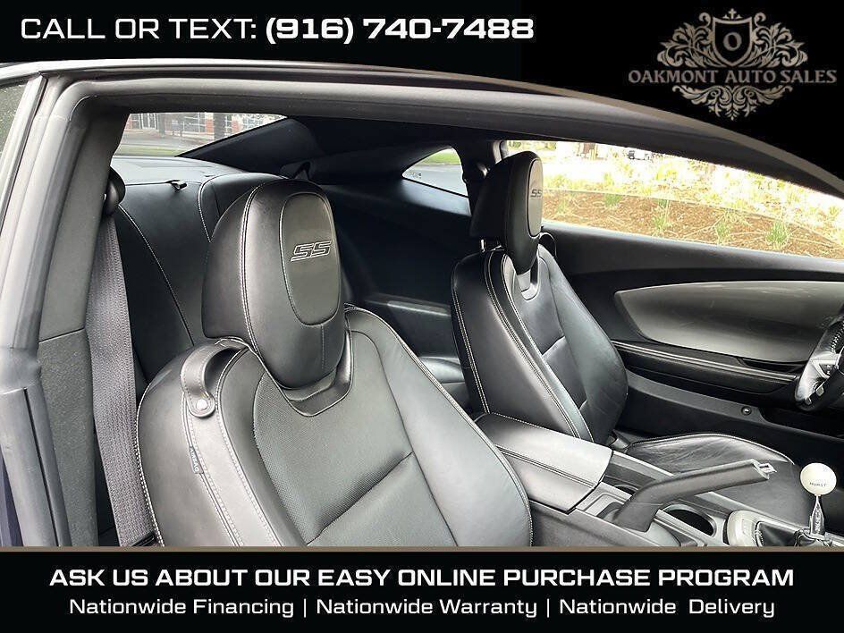 Used 2010 Chevrolet Camaro SS w/ RS Package RWD image 13