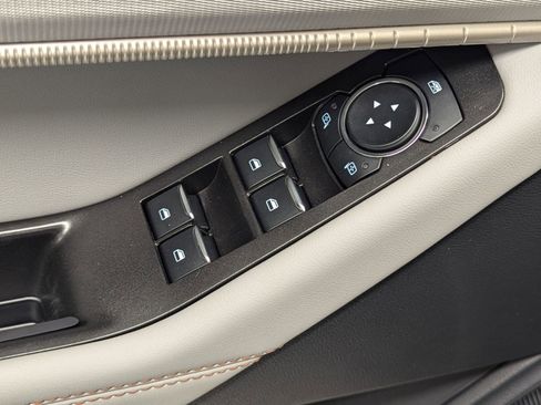 New 2026 Ford Explorer Active w/ Active Comfort Package image 17