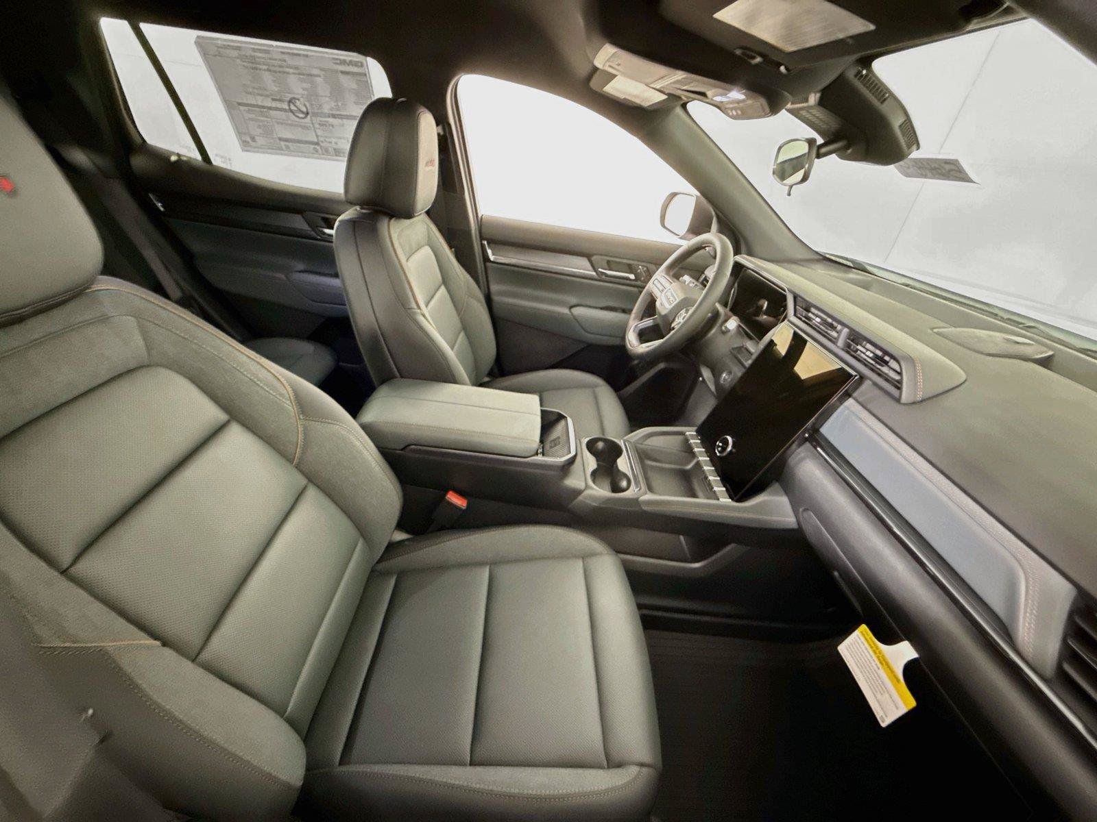 New 2027 GMC Terrain AT4 w/ Convenience Package III AWD/4WD image 21