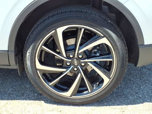 Used 2024 Lincoln Corsair Reserve w/ Equipment Group 201A AWD/4WD image 7