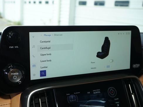 Used 2026 Lexus LX 700h Luxury image 16