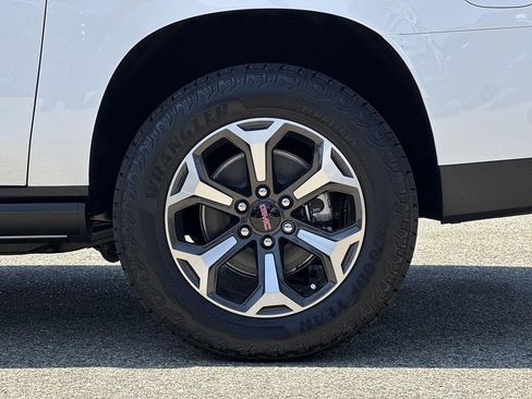 New 2026 GMC Yukon XL AT4 Ultimate w/ LPO, Floor Liner Package AWD/4WD image 32