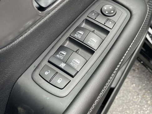 New 2026 Chrysler Pacifica Select image 22