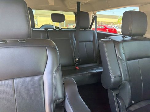 Used 2024 Ford Expedition Max XLT image 17