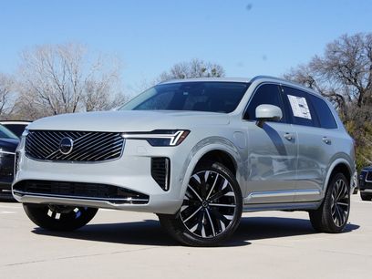 New 2025 Volvo XC90 T8 Plus w/ Protection Package Premier