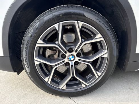 Used 2021 BMW X1 sDrive28i image 11
