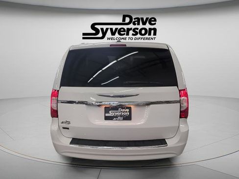 Used 2012 Chrysler Town & Country Touring w/ Entertainment Group #1 image 4