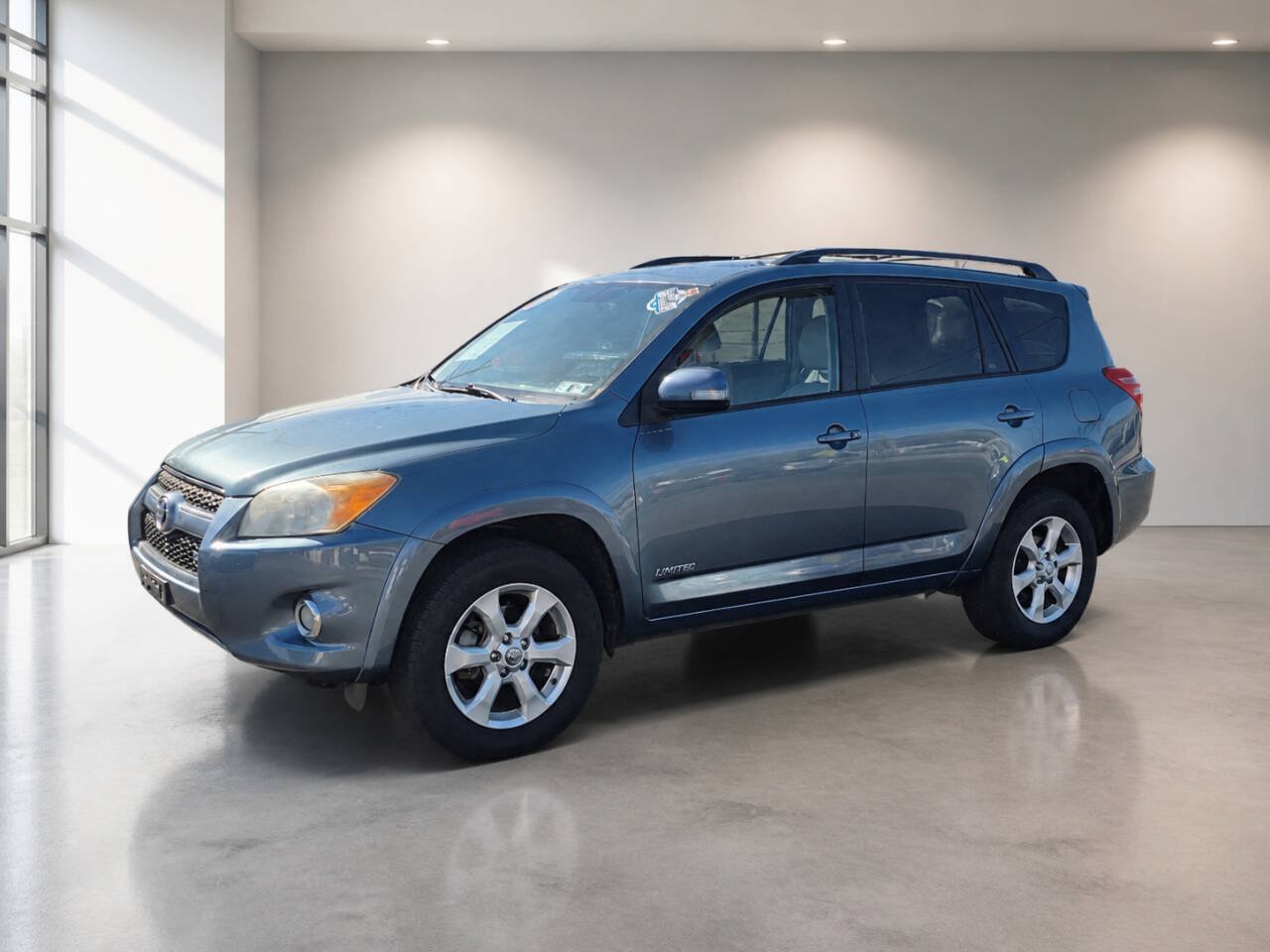 Used 2011 Toyota RAV4 Limited w/ Limited Extra Value Pkg AWD/4WD image 2