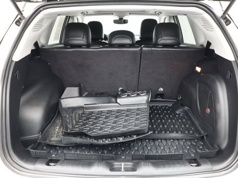 Used 2019 Jeep Compass Latitude image 19