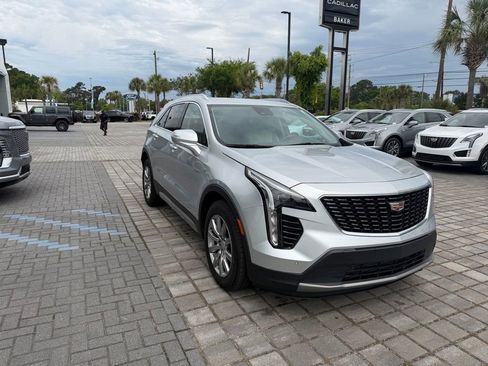 Used 2021 Cadillac XT4 Premium Luxury FWD image 4