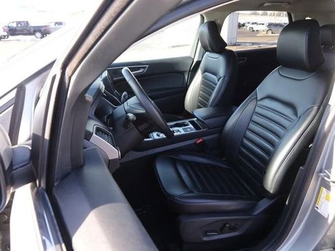 Certified 2024 Ford Edge SEL image 8