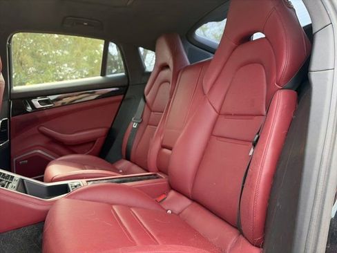 Used 2019 Porsche Panamera 4 image 12