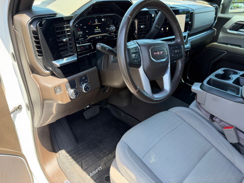 Used 2022 GMC Sierra 1500 SLE RWD image 14