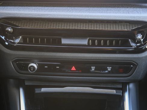 New 2026 BMW 330i Sedan w/ Convenience Package image 10