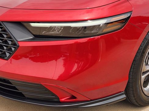 Used 2024 Honda Accord EX image 6