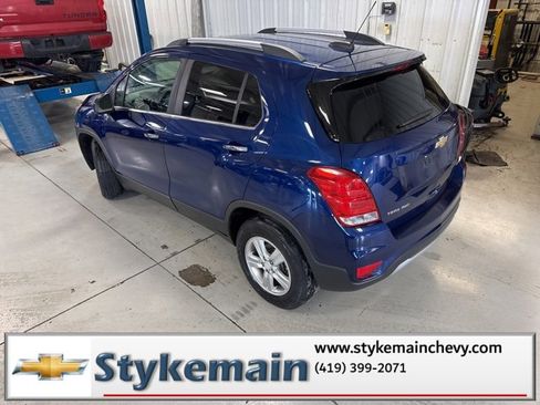 Used 2017 Chevrolet Trax LT w/ LT Convenience Package image 7