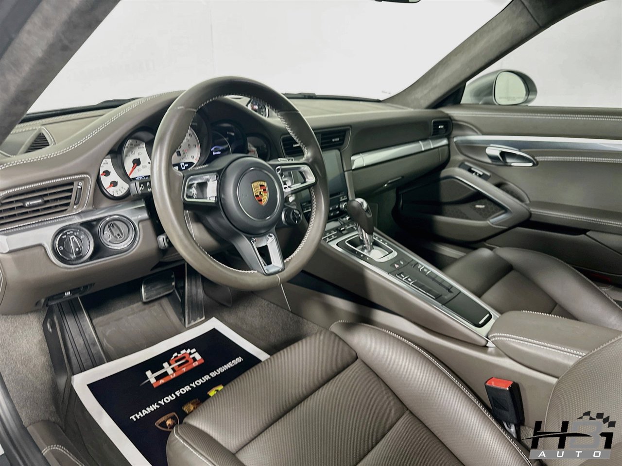 Used 2018 Porsche 911 Turbo AWD/4WD image 9