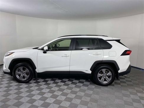 Used 2024 Toyota RAV4 LE image 5