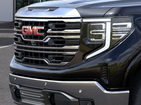 New 2026 GMC Sierra 1500 SLT AWD/4WD image 13