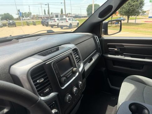 Used 2024 RAM 1500 Warlock AWD/4WD image 23