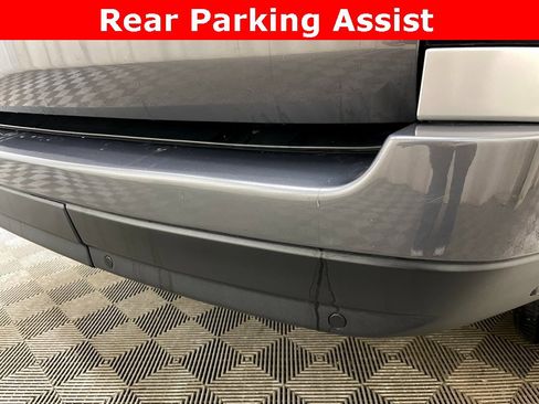 Used 2016 Land Rover Range Rover HSE image 16