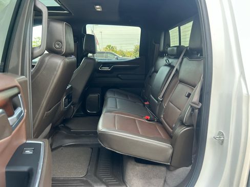 Used 2024 GMC Sierra 1500 Denali w/ Denali Reserve Package image 9