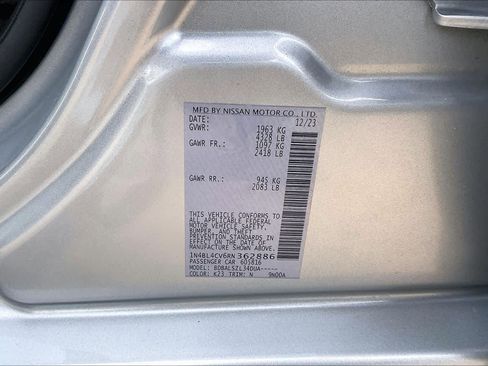 Used 2024 Nissan Altima 2.5 SR image 32