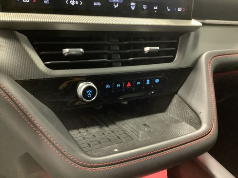 Used 2025 Ford Explorer ST RWD image 16