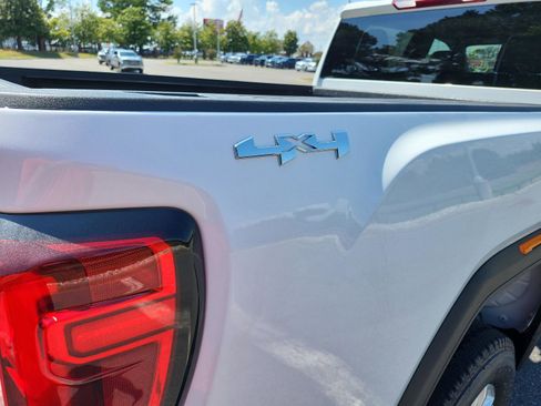 New 2025 GMC Sierra 2500 Pro w/ Convenience Package image 5