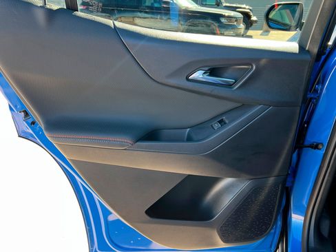 Certified 2025 Chevrolet Equinox RS w/ Safety and Technology Package image 19