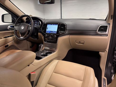 Used 2021 Jeep Grand Cherokee Limited RWD image 30