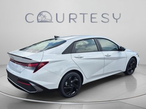 New 2026 Hyundai Elantra SEL Sport FWD image 5