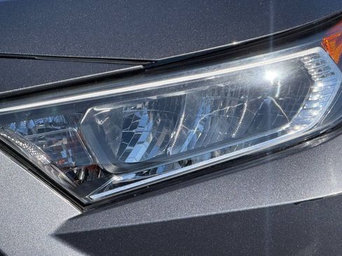 Used 2021 Toyota RAV4 XLE w/ Convenience Package FWD image 25