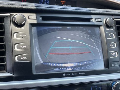 Used 2018 Toyota Highlander XLE FWD image 18