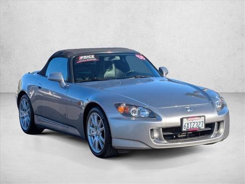 Used 2005 Honda S2000 image 3