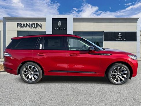 New 2026 Lincoln Aviator 2WD w/ Jet Appearance Package image 8