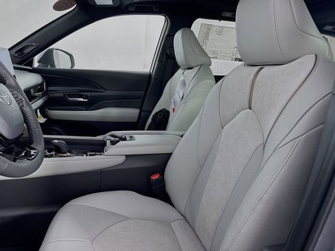 New 2026 Toyota Grand Highlander AWD Hybrid image 32