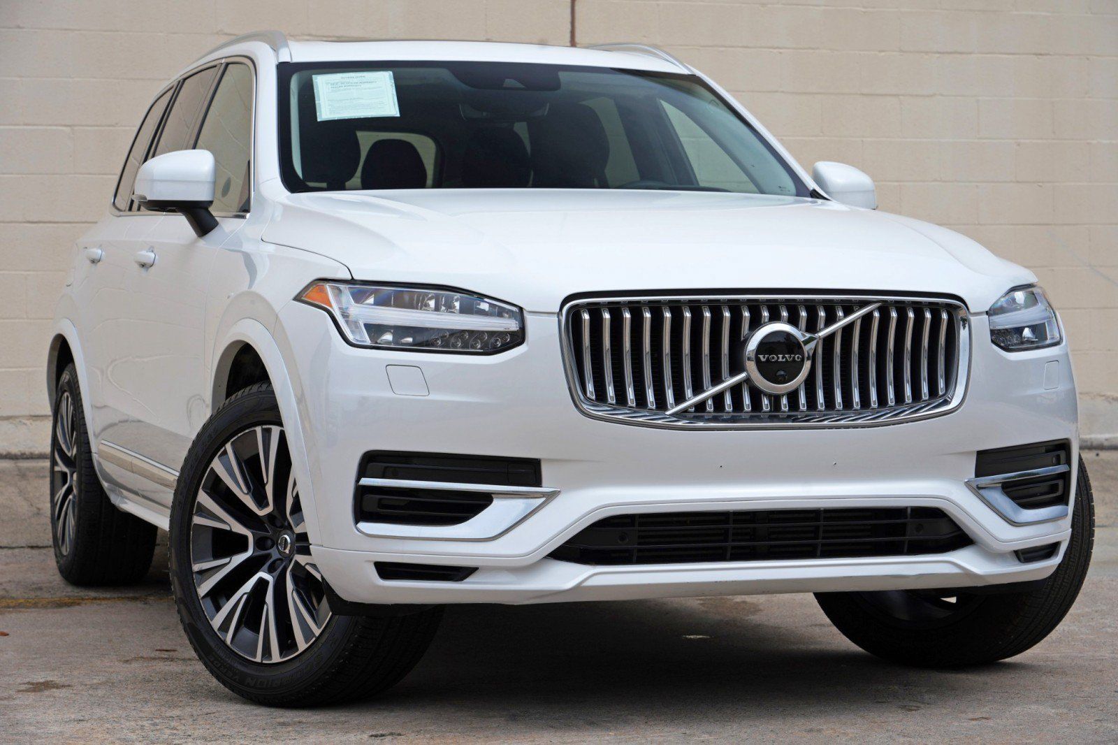 Used 2021 Volvo XC90 T8 Inscription Expression w/ Advanced Package AWD/4WD image 4