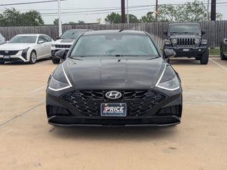 Used 2023 Hyundai Sonata SEL w/ Preferred Accessory Package FWD video 2