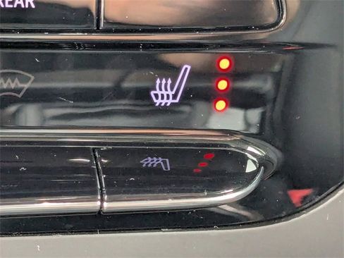 Used 2023 Buick Envision Essence image 23