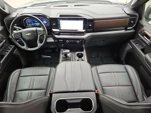 Certified 2024 Chevrolet Silverado 1500 High Country w/ Technology Package image 16