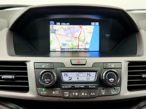 Used 2016 Honda Odyssey Touring Elite image 17