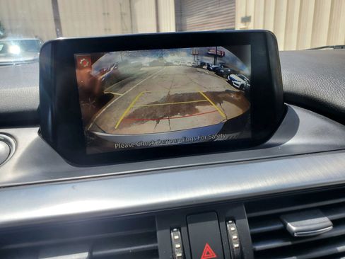 Used 2017 MAZDA MAZDA6 Touring FWD image 3