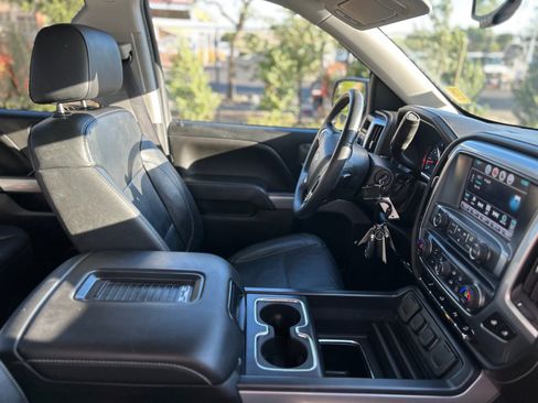 Used 2017 Chevrolet Silverado 1500 LTZ Z71 w/ Midnight Edition AWD/4WD image 18