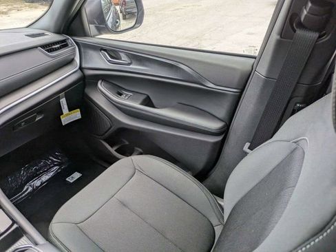 New 2026 Jeep Grand Cherokee L Laredo RWD image 18