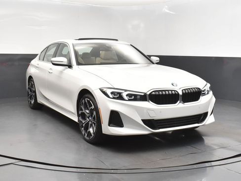 New 2026 BMW 330i Sedan w/ Convenience Package image 9