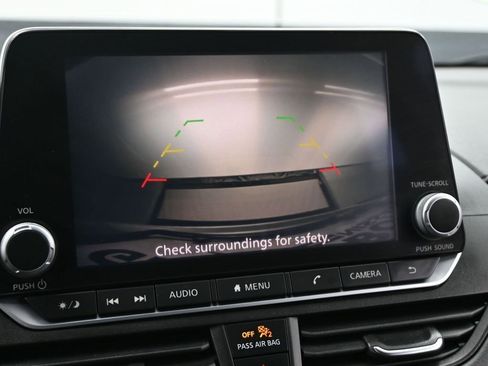 Used 2022 Nissan Altima 2.5 SV w/ SV Premium Package image 22